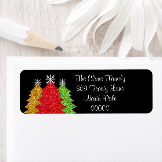 赤金ゴールドきらめくグリーンクリスマスツリーの雪片 ラベル (インサイチュ)