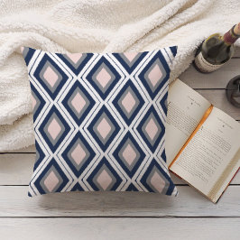 赤面とネイビーダイヤモンドのイカットパターン クッション
