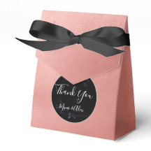 赤面とミニマルブラックカスタムウェディング