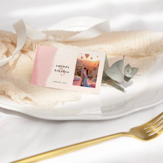 赤面と開花はっきりしたスクリプト写真結婚の折り畳み プレイスカード