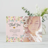 赤面のピンクおよびアイボリーの花柄|の卒業の写真 サンキューカード (スタンド正面)