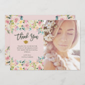 赤面のピンクおよびアイボリーの花柄|の卒業の写真 サンキューカード (正面/裏面)
