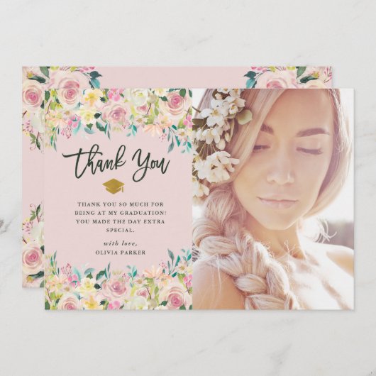 赤面のピンクおよびアイボリーの花柄|の卒業の写真 サンキューカード (正面/裏面)