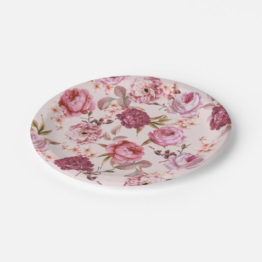 赤面のピンクおよび赤い水彩画の花柄のバラ ペーパープレート (アングル)