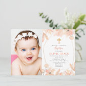 赤面のピンクおよび金ゴールドのエレガントな花の洗礼の写真 招待状 (スタンド正面)