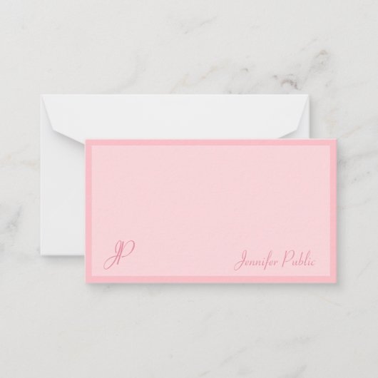 赤面のピンクの書道の原稿のモノグラムのテンプレート ノートカード (正面)