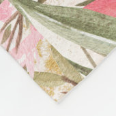 赤面のピンクの珊瑚の深緑色の水彩画の花柄 フリースブランケット (角)