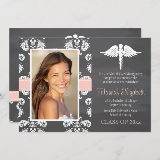 赤面のピンクの黒板の看護専門学校の卒業 招待状 (正面/裏面)