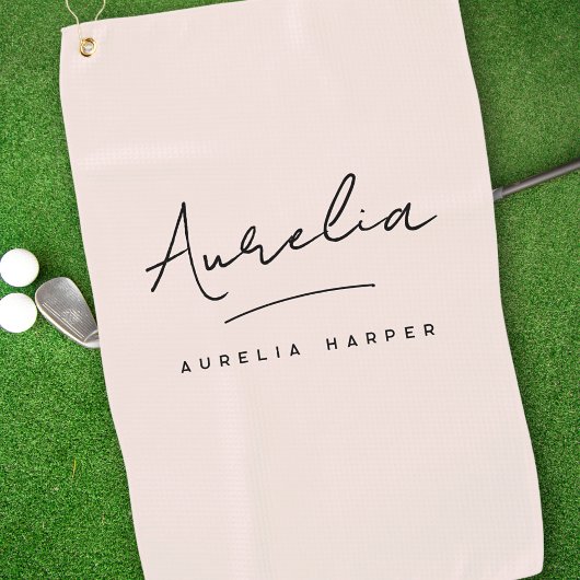 赤面ほこりっぽいピンクモダンのスクリプトモノグラム署名 ゴルフタオル