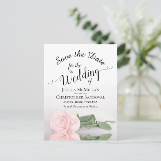 赤面エレガントピンクローズウェディング日付を保存 案内ポストカード (スタンド正面)