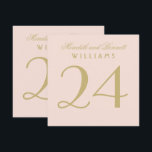 赤面エレガント金ゴールド結婚のモノグラム表番号 招待状<br><div class="desc">シンプル赤面と表の番号はモノグラムと両面の正方形のデザインを持つのピンクと金ゴールドの色のを備えカスタマイズてエレガント（配色に合わせて使用できる）。カスタマイズと、各テーブル番号カードをショッピングカートに個別に追加</div>