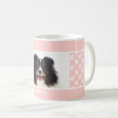 赤面カスタムピンクのペットの白い手と名前 コーヒーマグカップ (正面右)