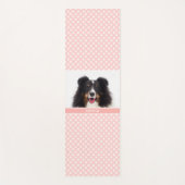 赤面カスタムピンクのペットの白い手と名前 ヨガマット (正面)