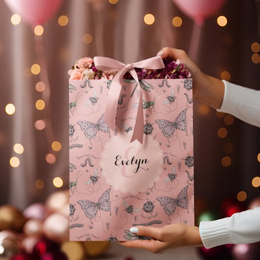 赤面ガーリーピンクスイートリトルクリッターモノグラム ミディアムペーパーバッグ