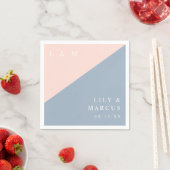 赤面ダスティブルーモモダンエレガントノグラム結婚ズ スタンダードカクテルナプキン (インサイチュ)