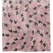 赤面バラピンク金ゴールド&ブラック三角形パターン シャワーカーテン (正面)