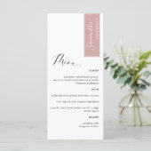 赤面パーソナライズされたピンクとゲスト名エレガント メニュー (スタンド正面)