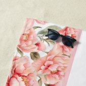 赤面パーソナライズされたフローラコテージコア ビーチタオル (インサイチュ)