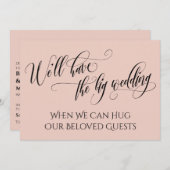 赤面ピンクいつ私たちはあなたを延期したハグ結婚できる 招待状 (正面/裏面)
