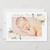 赤面ピンクと金ゴールドフローラベビーガールフォト誕生 案内状 (正面)
