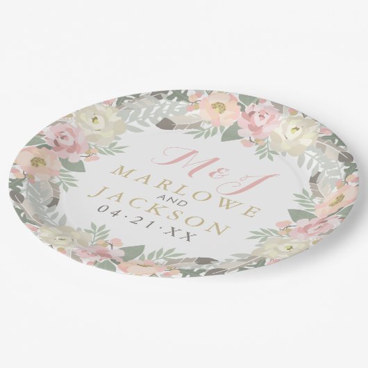 赤面ピンクと金ゴールドフローラボホ結婚のモノグラム ペーパープレート (アングル)