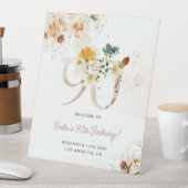 赤面ピンクと金ゴールドフローラ90th誕生日へようこそ 台座サイン (インサイチュ)