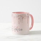 赤面ピンクのドリップモノグラムイニシャル マグカップ (正面右)