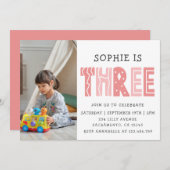 赤面ピンクの三つ目のバースデーフォト 招待状 (正面/裏面)