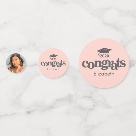 赤面ピンクの卒業式3フォトはっきりしたシックタイポグラフィ コンフェッティ (正面)