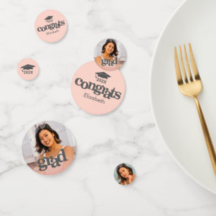 赤面ピンクの卒業式3フォトはっきりしたシックタイポグラフィ コンフェッティ