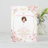 赤面ピンクの女の子が最初の聖餐式を保持 招待状 (スタンド正面)