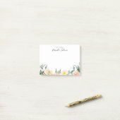 赤面ピンクの水色の花の机から ポストイット (デスク上)