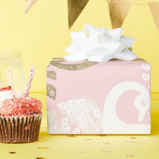 赤面ピンクの白金ゴールド王室のクジャク ラッピングペーパー (誕生日パーティー)