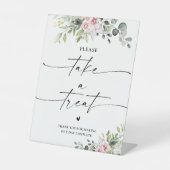 赤面ピンクの緑がトリートサインを取る 台座サイン (正面)