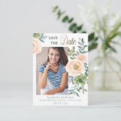 赤面ピンクの花葉類白い卒業写真 ポストカード (スタンド正面)