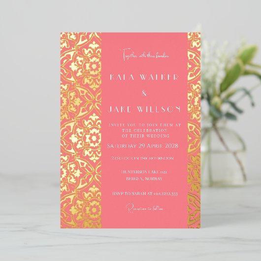 赤面ピンクイタリアンの洗練無地のタイル 箔招待状 (立ち正面)