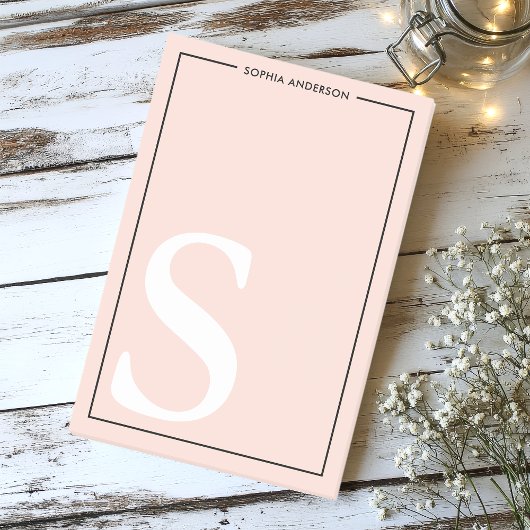 赤面ピンクグラフィックモノグラムパーソナライズされた名 ポストイット