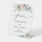 赤面ピンクグリーナリーブライダルシャワーフェイスサイン 台座サイン (正面)