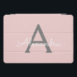 赤面ピンクグレーモダンスクリプガーリートモノグラム名 iPad PROカバー<br><div class="desc">赤面ピンクとグレーのシンプルスクリプトモノグラム名ラップトップのケース。これは、最高の甘い16歳の誕生日、結婚ブライダルシャワー、記念日、赤ちゃんシャワーまたはバチェロレッテギフトを作る誰かがグラームの豪華さとシックなスタイルを愛する。</div>