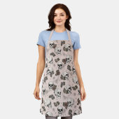 赤面ピンクゴシックスカルとバラフローラ エプロン (着用した状態)