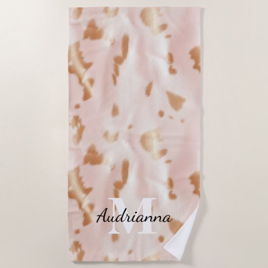 赤面ピンクタンサウスウェストフェイクコーヒド女性のカーボーイ ビーチタオル (正面)