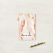 赤面ピンクタンサウスウェストフェイクコーヒド女性のカーボーイ ポストイット (デスク上)