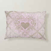 赤面ピンクダマスクとハート アクセントクッション (裏面)