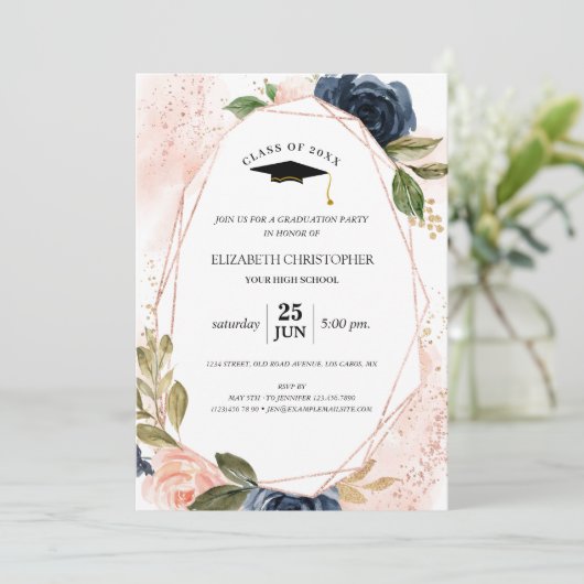 赤面ピンクネイビーフローラ幾何学的フレーム卒業 招待状 (スタンド正面)