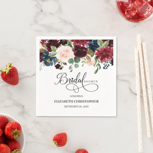 赤面ピンクネイビーブルゴーニュフローラブライダルシャワー スタンダードカクテルナプキン (インサイチュ)