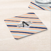 赤面ピンクネイビーブルーモノグラム スクエアペーパーコースター (アングル)