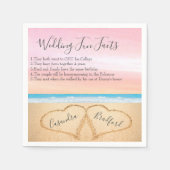 赤面ピンクビーチ結婚式2ハート砂おもしろいファクト スタンダードカクテルナプキン (正面)