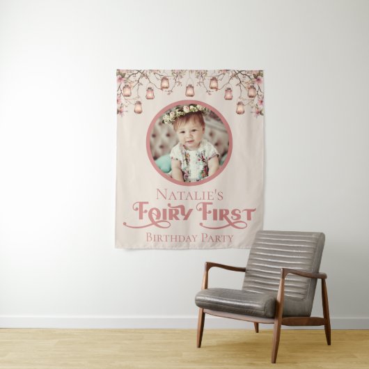 赤面ピンクフェアリー最初の誕生日パーティーパーソナライズされた タペストリー (インサイチュ)