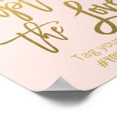 赤面ピンクフェイク金ゴールド結婚グリッターのハッシュタグ記号 ポスター (角)