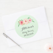 赤面ピンクフローラグリーンベビーシャワーラベル ラウンドシール (封筒)